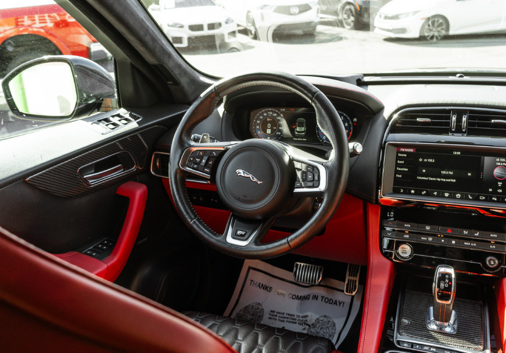 Used 2020 Jaguar F-PACE SVR AWD/4WD image 13