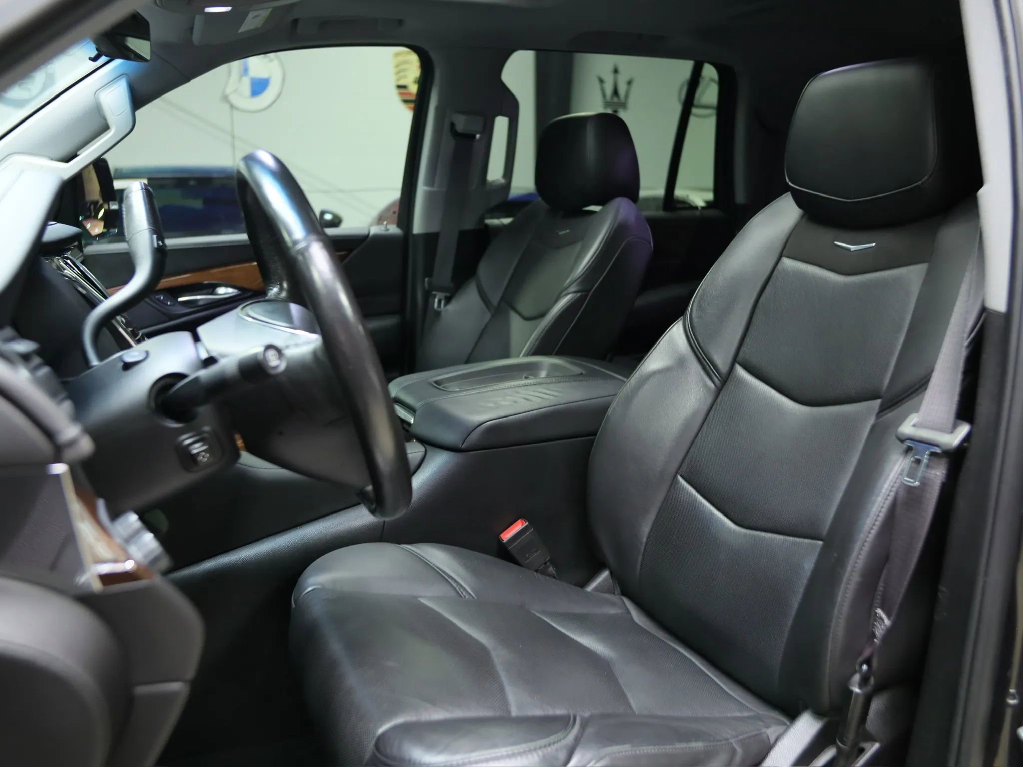 Used 2017 Cadillac Escalade Luxury image 22