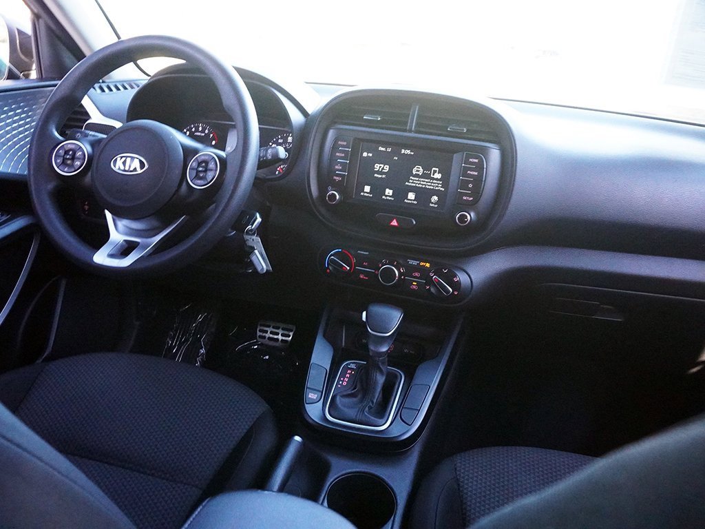 Used 2020 Kia Soul LX image 24