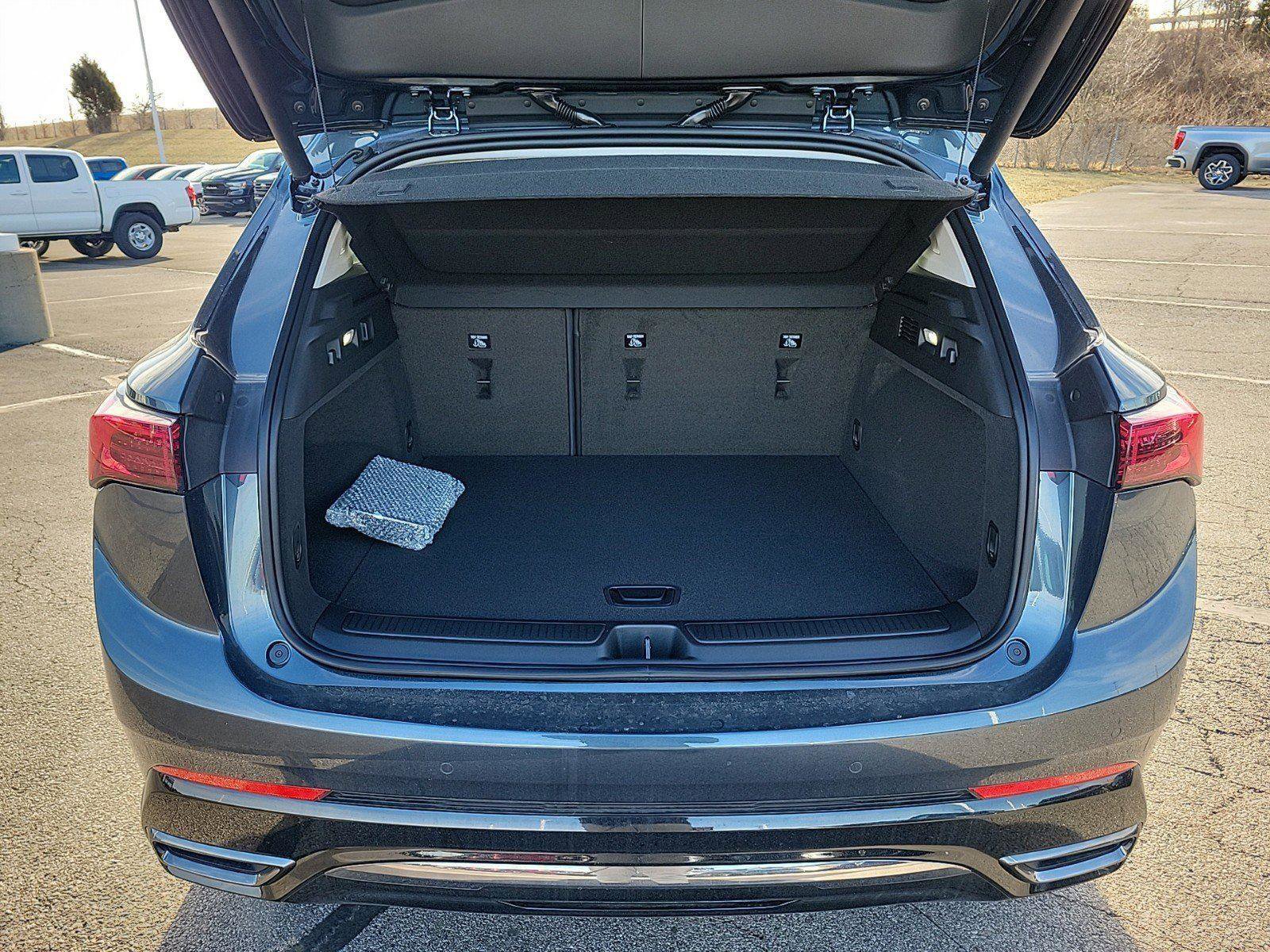 New 2026 Buick Envision Sport Touring image 7