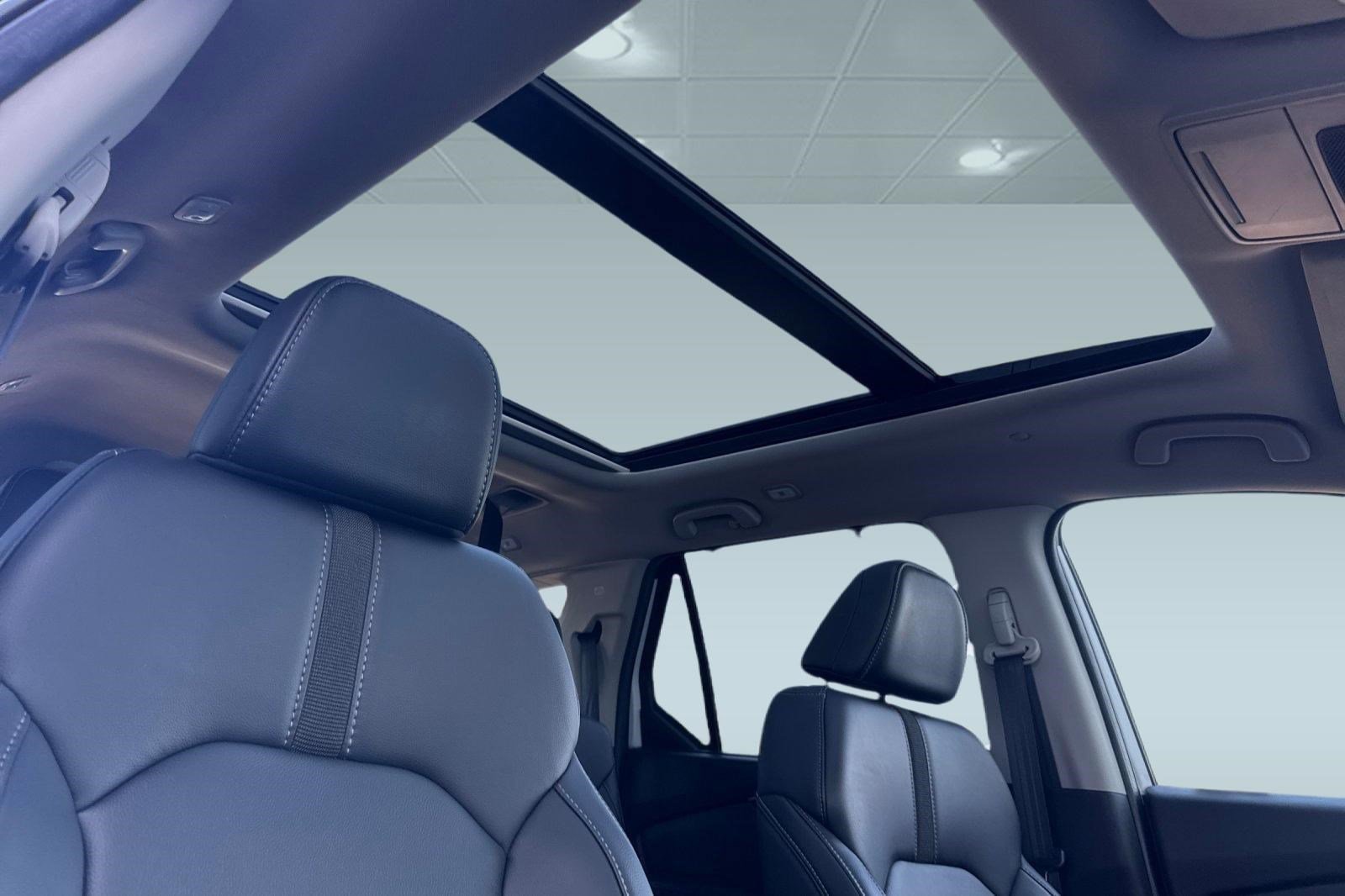 Certified 2025 Honda Pilot Touring image 15