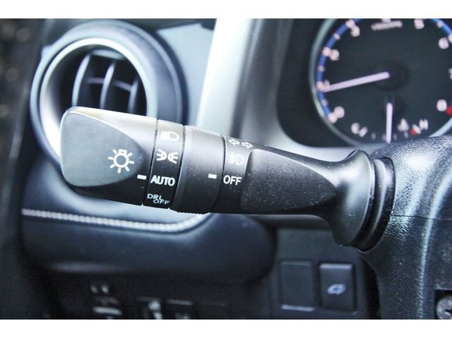 Used 2018 Toyota RAV4 Limited image 16