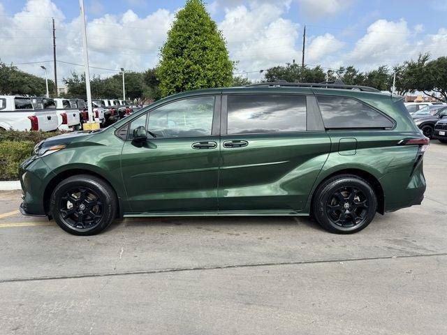 Certified 2025 Toyota Sienna XLE Woodland Edition AWD/4WD image 4