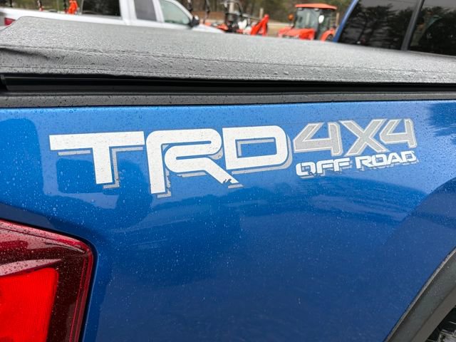 Used 2018 Toyota Tacoma TRD Off-Road AWD/4WD image 9