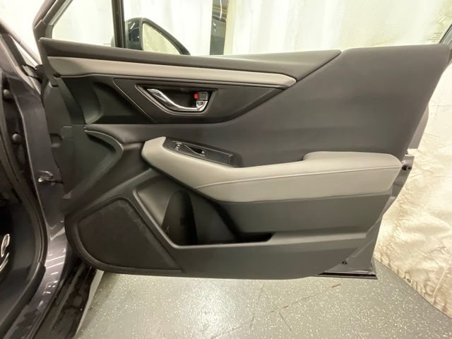Used 2025 Subaru Outback Premium AWD/4WD image 22