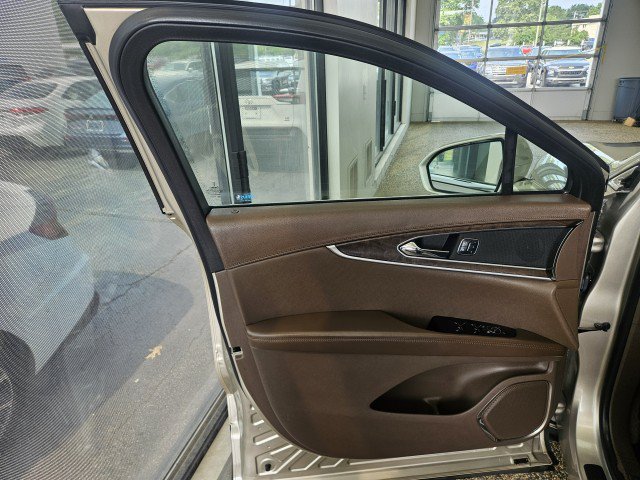 Used 2017 Lincoln MKX Reserve w/ Lincoln MKX Climate Package AWD/4WD image 17