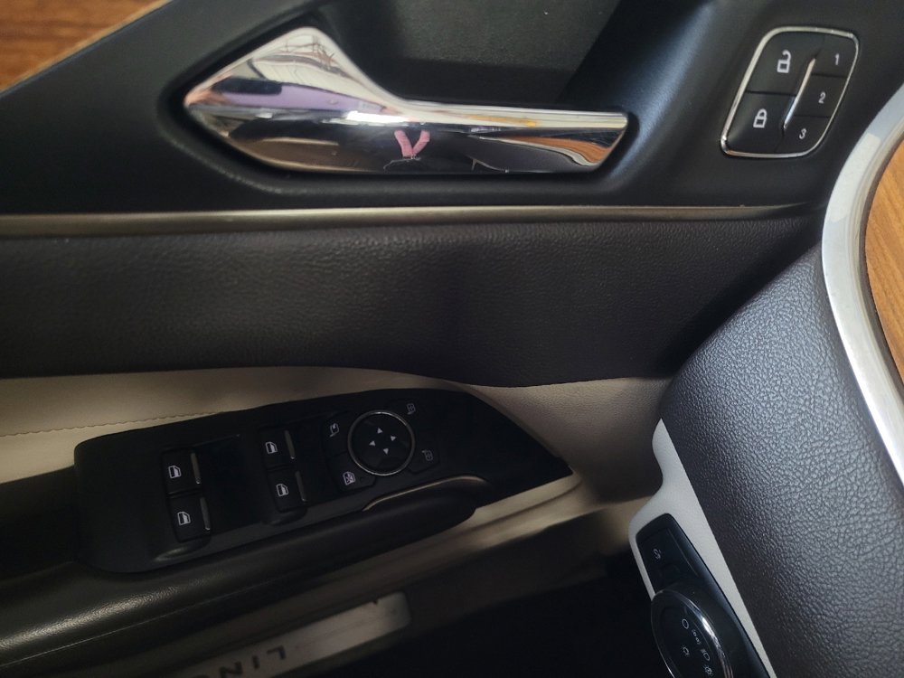 Used 2018 Lincoln MKC Select w/ Select Plus Package FWD image 27