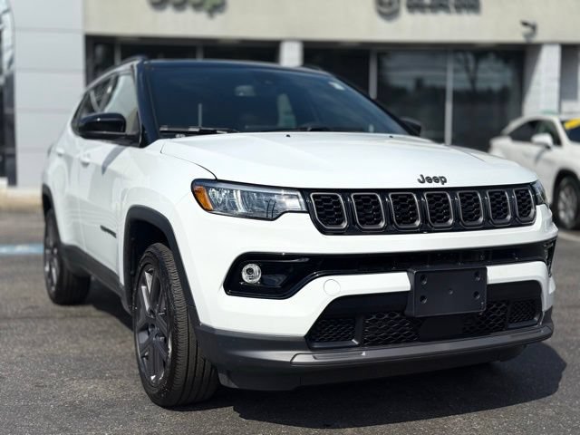 New 2025 Jeep Compass Limited w/ Sun & Sound Group AWD/4WD image 8