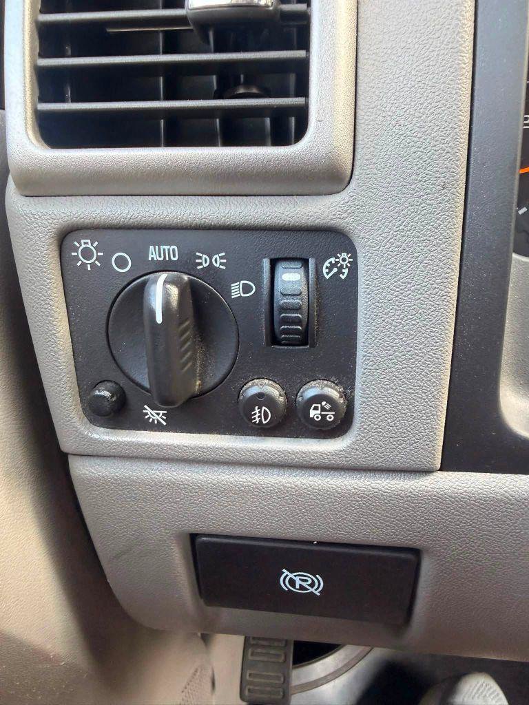 Used 2008 Chevrolet Colorado LS RWD image 18