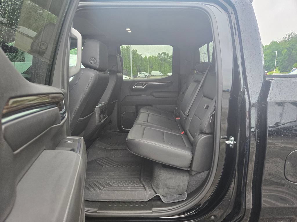 Used 2023 Chevrolet Silverado 1500 LT Trail Boss w/ LT Trail Boss Premium Package AWD/4WD image 8