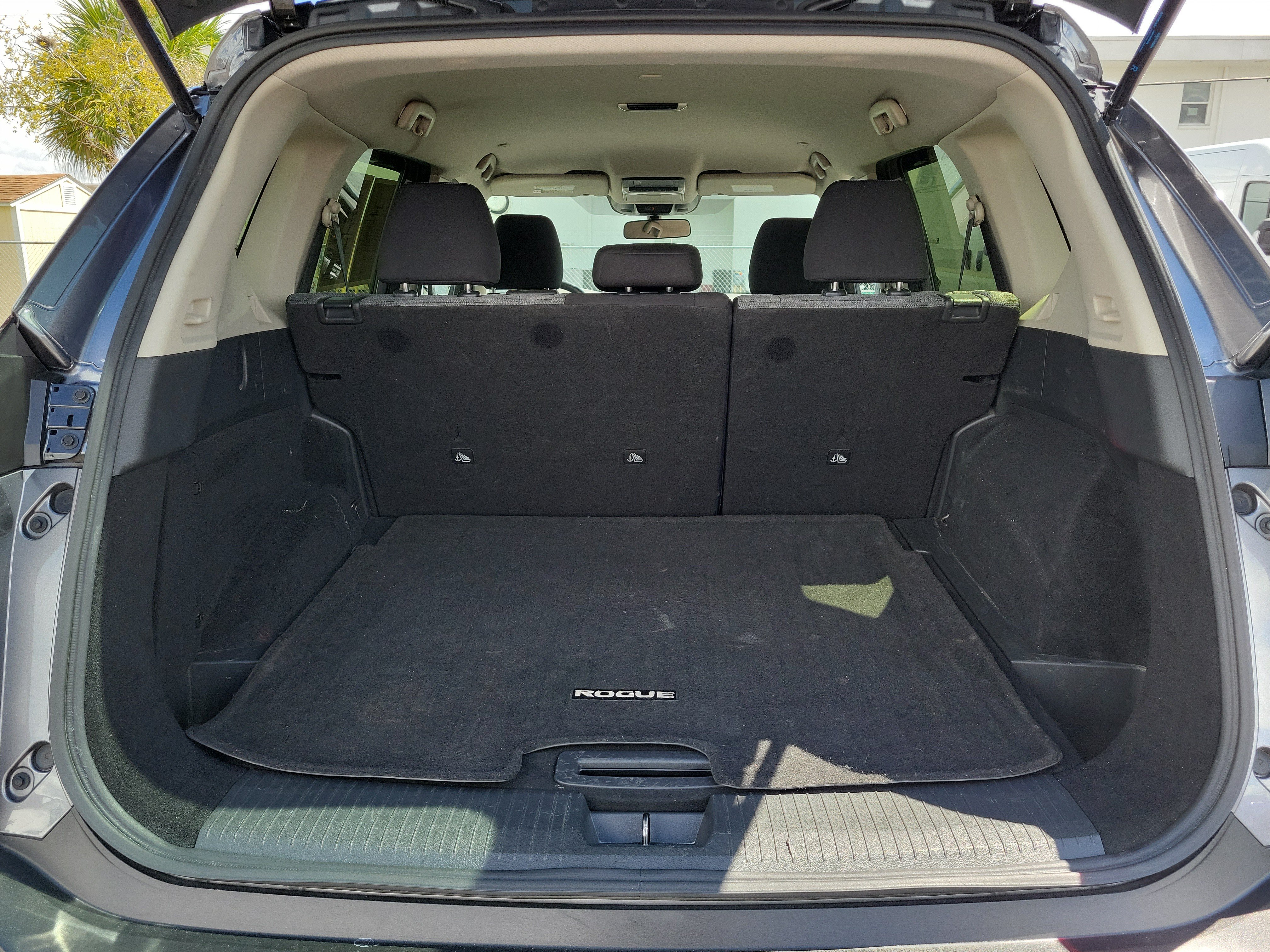 Used 2023 Nissan Rogue SV FWD image 11