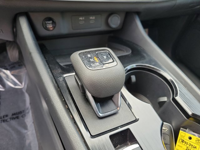 Used 2024 Nissan Rogue S FWD image 29