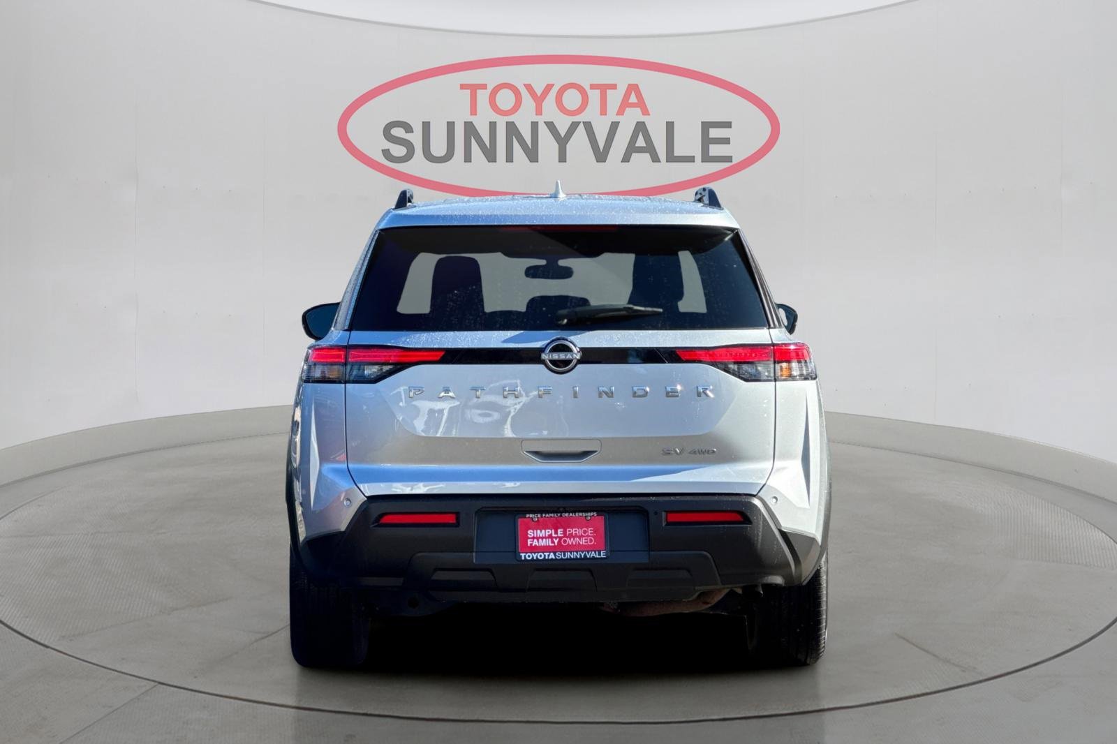 Used 2024 Nissan Pathfinder SV image 8