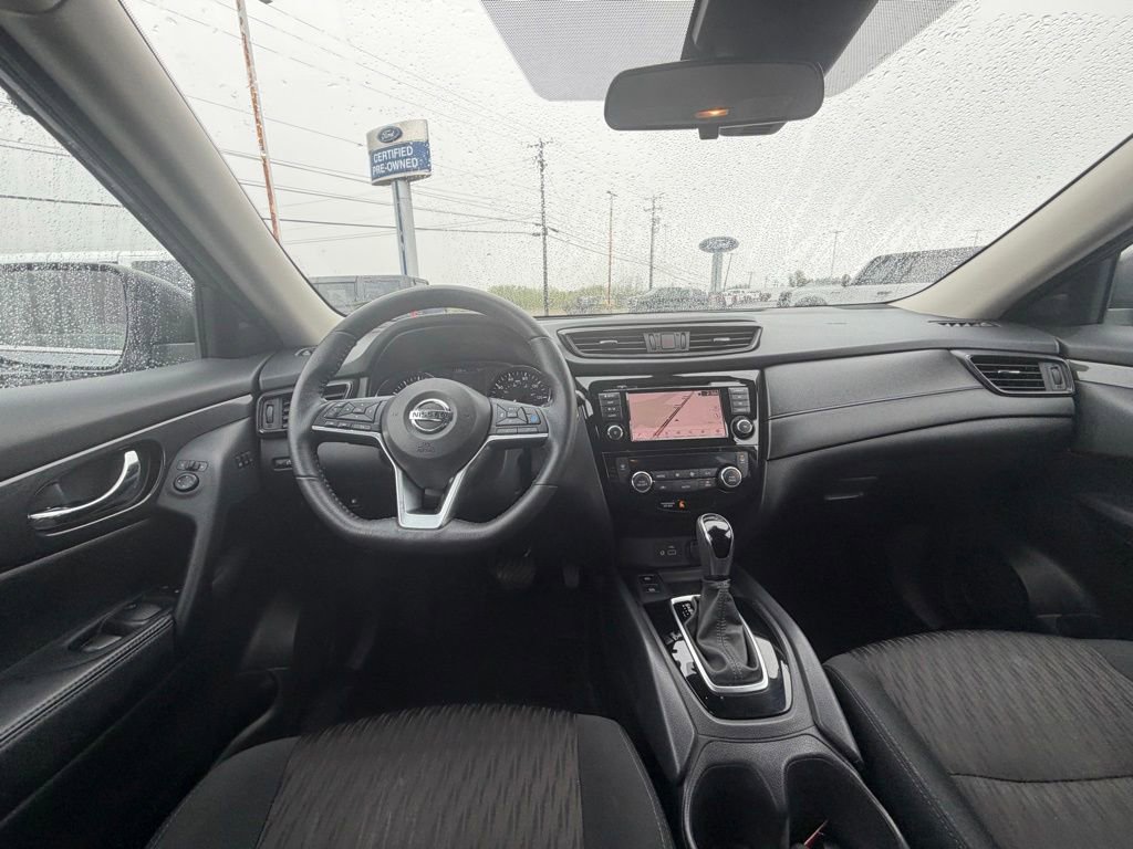 Used 2020 Nissan Rogue SV w/ Premium Package FWD image 14