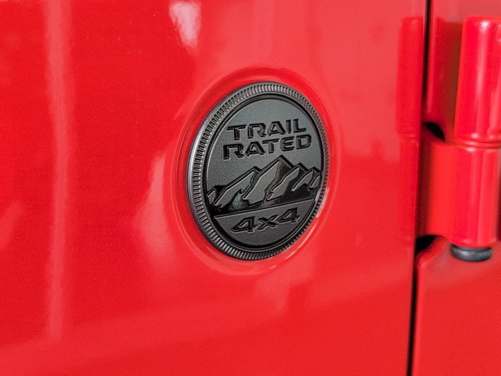 Used 2023 Jeep Wrangler Unlimited Sahara AWD/4WD image 6