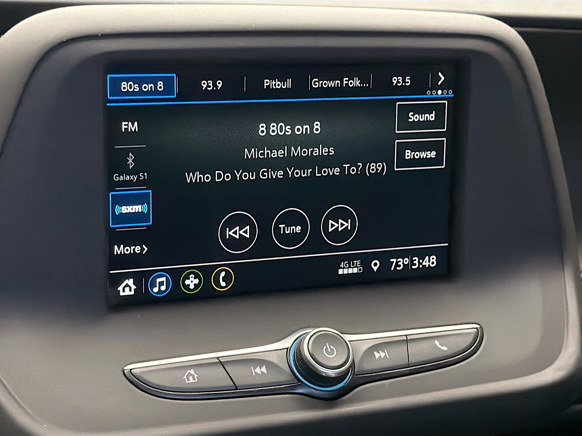 Used 2019 Chevrolet Camaro LT w/ RS Package RWD image 9