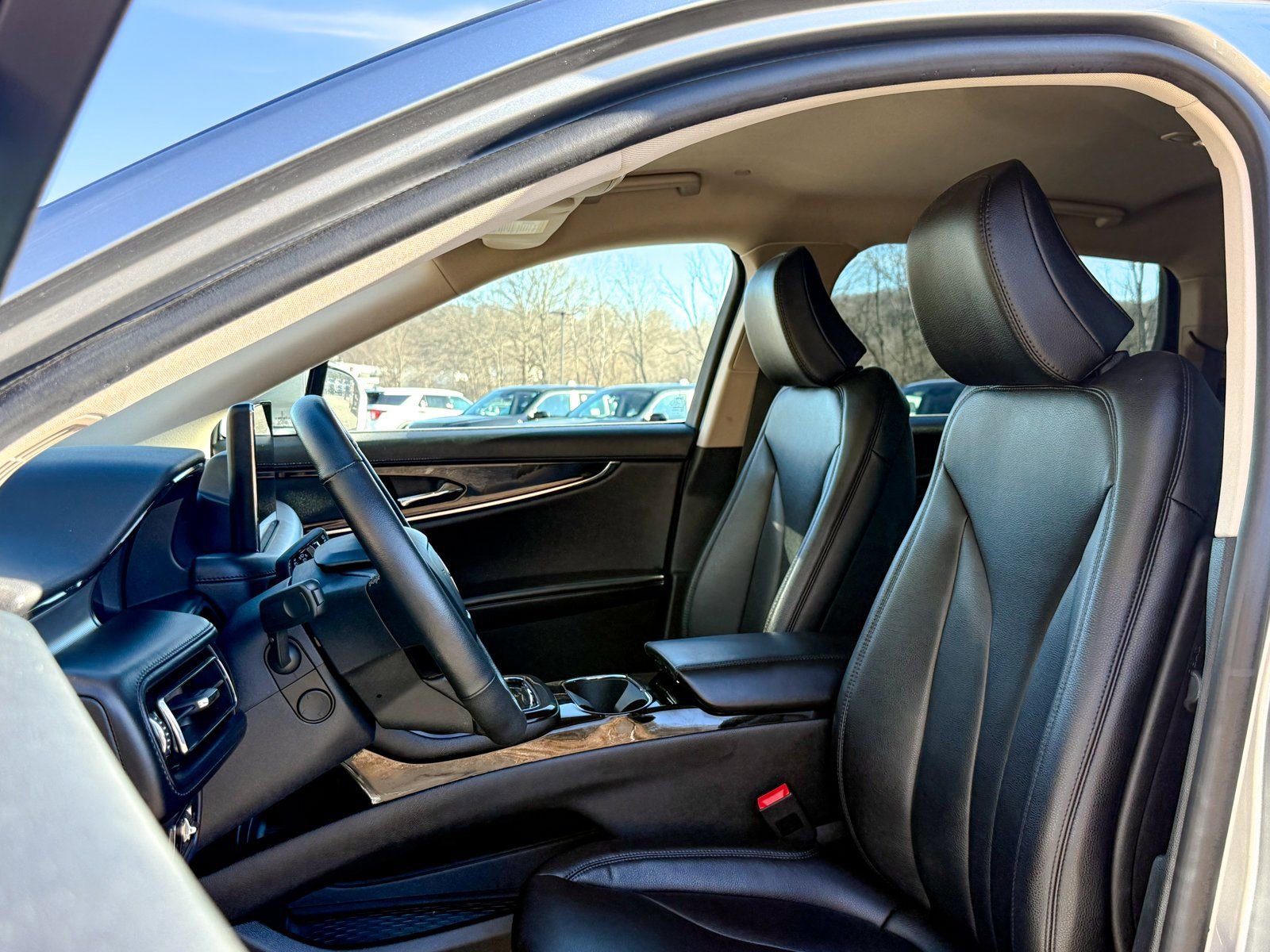 Certified 2023 Lincoln Nautilus AWD w/ Premium Package image 17