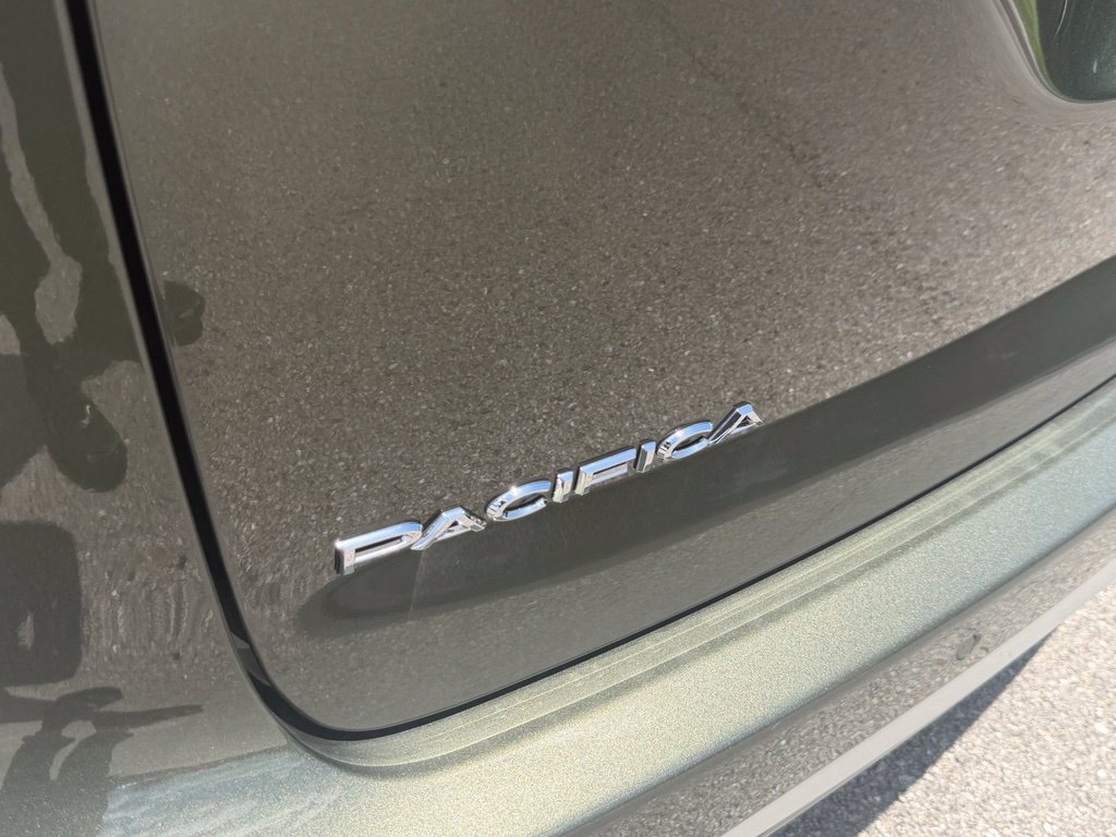 New 2027 Chrysler Pacifica Select w/ Family Tech Group FWD image 36