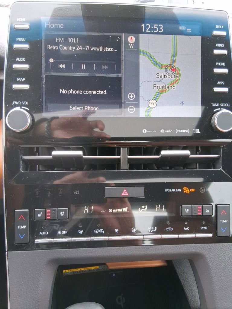 Used 2019 Toyota Avalon Limited image 12