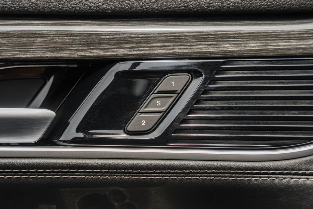 Used 2022 Jeep Wagoneer Series III image 44