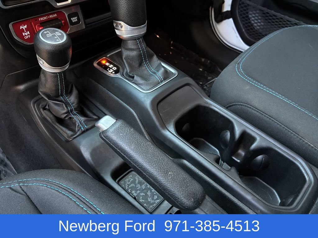 Used 2022 Jeep Wrangler Unlimited Rubicon 4xe w/ Cold Weather Group AWD/4WD image 25