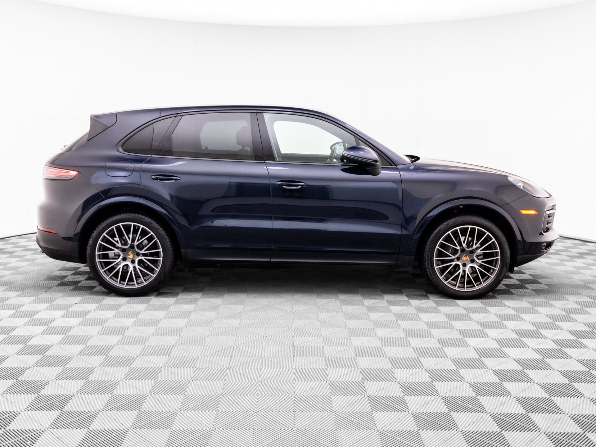 Used 2020 Porsche Cayenne AWD/4WD image 7