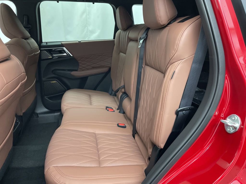 New 2026 Mitsubishi Outlander SEL image 25