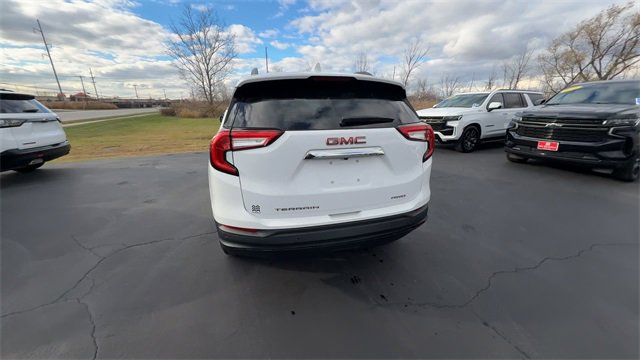 Used 2022 GMC Terrain SLE w/ Driver Convenience Package image 7