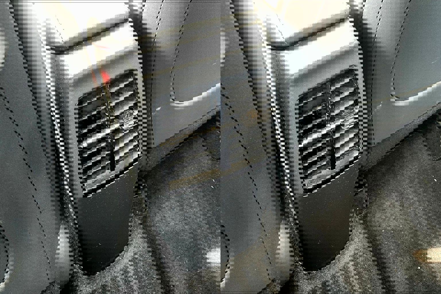 Used 2023 Kia Niro EX Touring FWD image 10