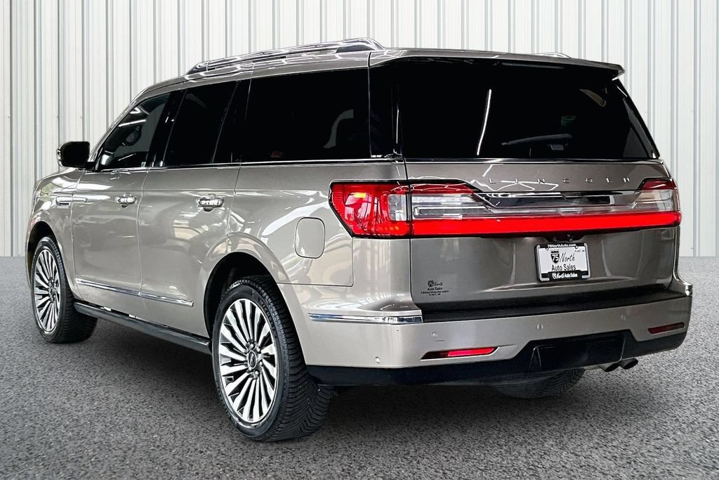 Used 2019 Lincoln Navigator Reserve AWD/4WD image 4