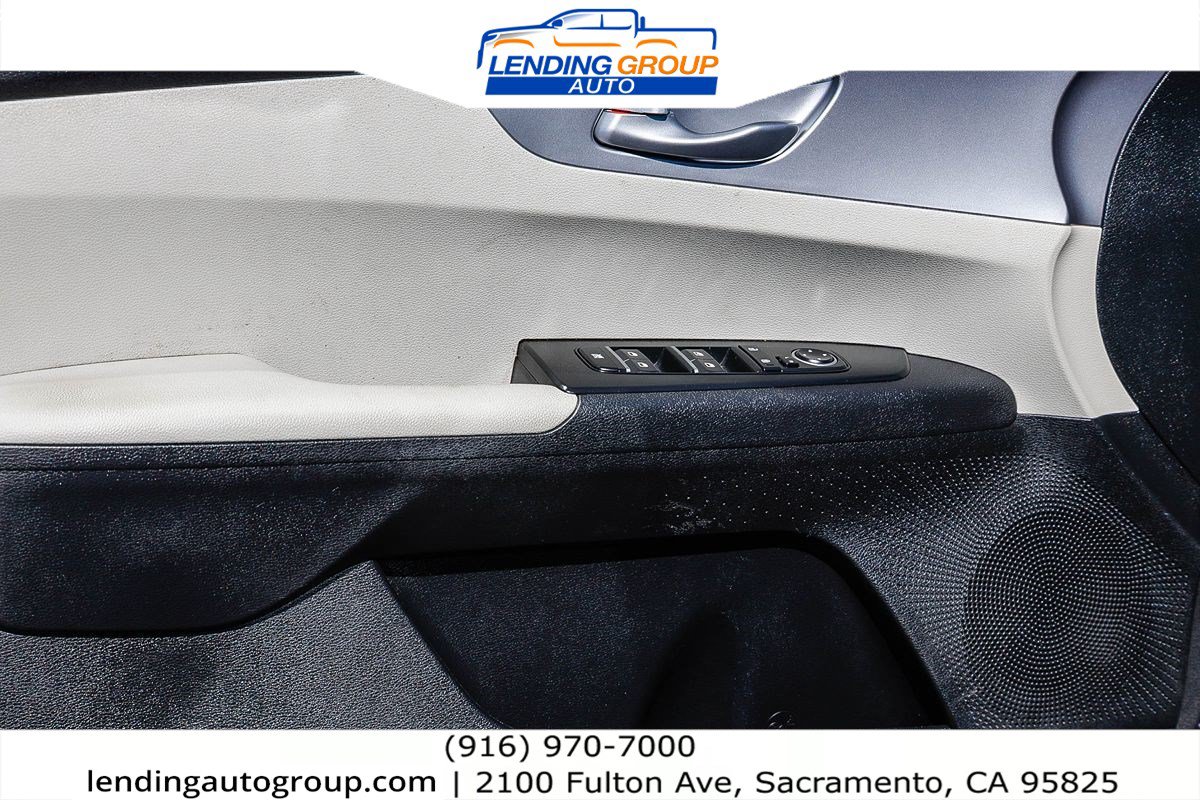 Used 2023 Kia Forte LXS w/ LXS Technology Package FWD image 20