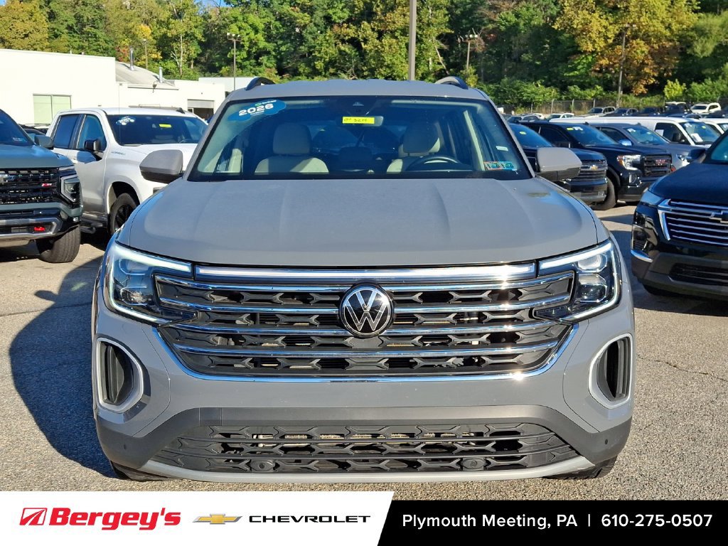 Used 2026 Volkswagen Atlas SE FWD image 3