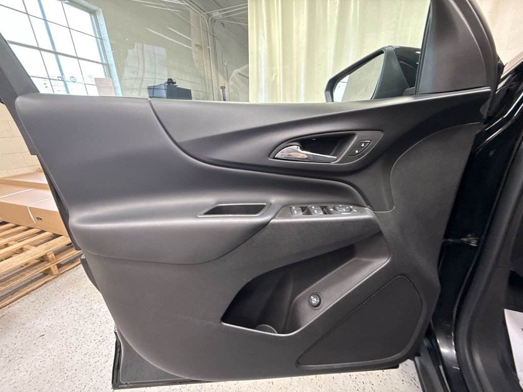 Certified 2024 Chevrolet Equinox LT image 31