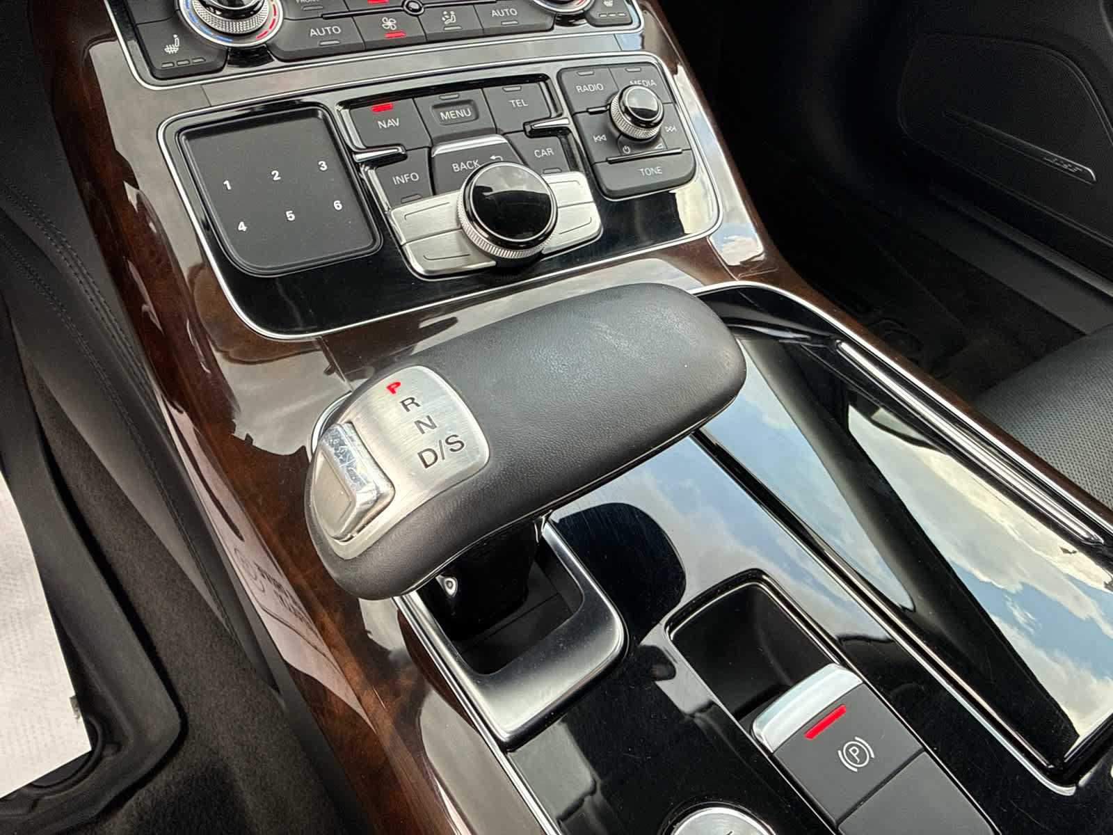 Used 2018 Audi A8 L 3.0T w/ Executive Package AWD/4WD image 21