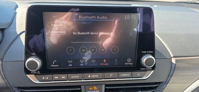 Used 2024 Nissan Altima 2.5 SV image 19