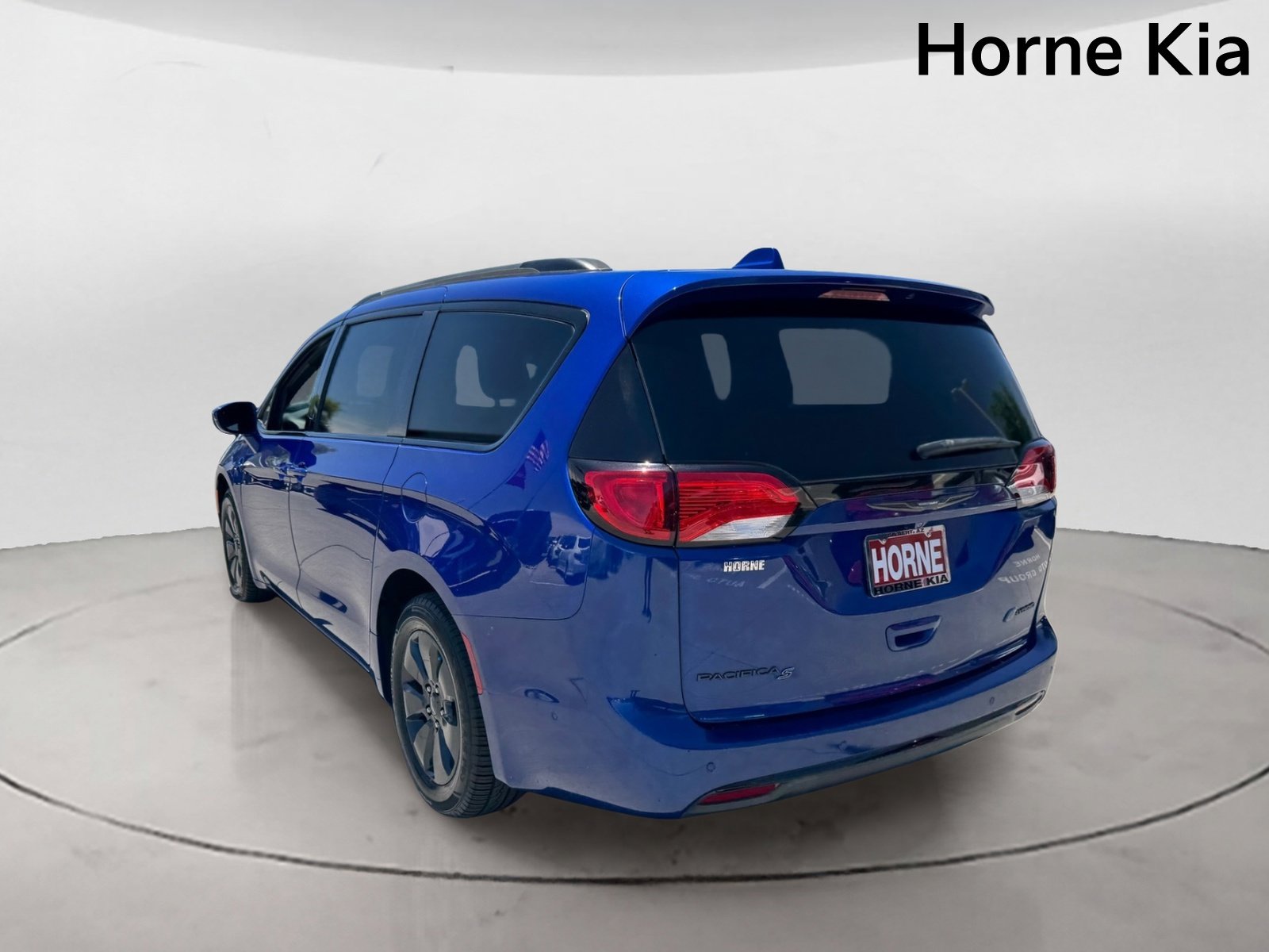 Used 2019 Chrysler Pacifica Limited w/ Advanced Safetytec Group FWD image 5