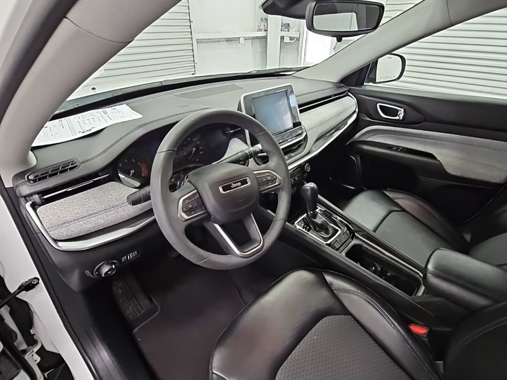 Used 2022 Jeep Compass Latitude image 12