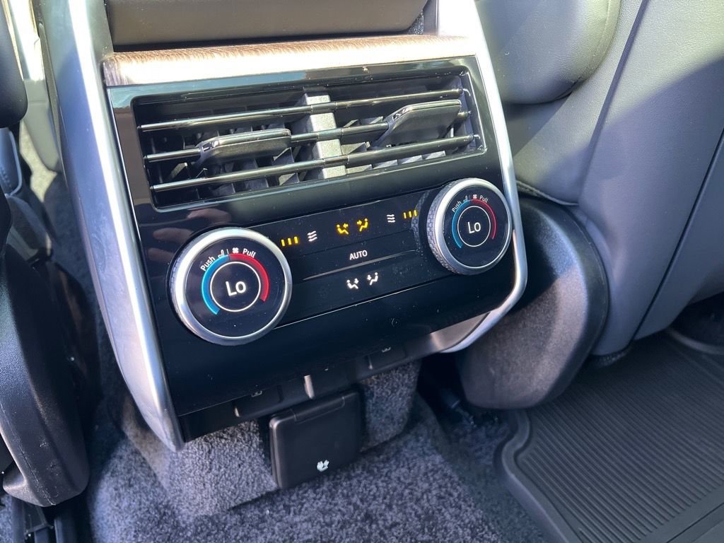 New 2025 Land Rover Range Rover SE image 29