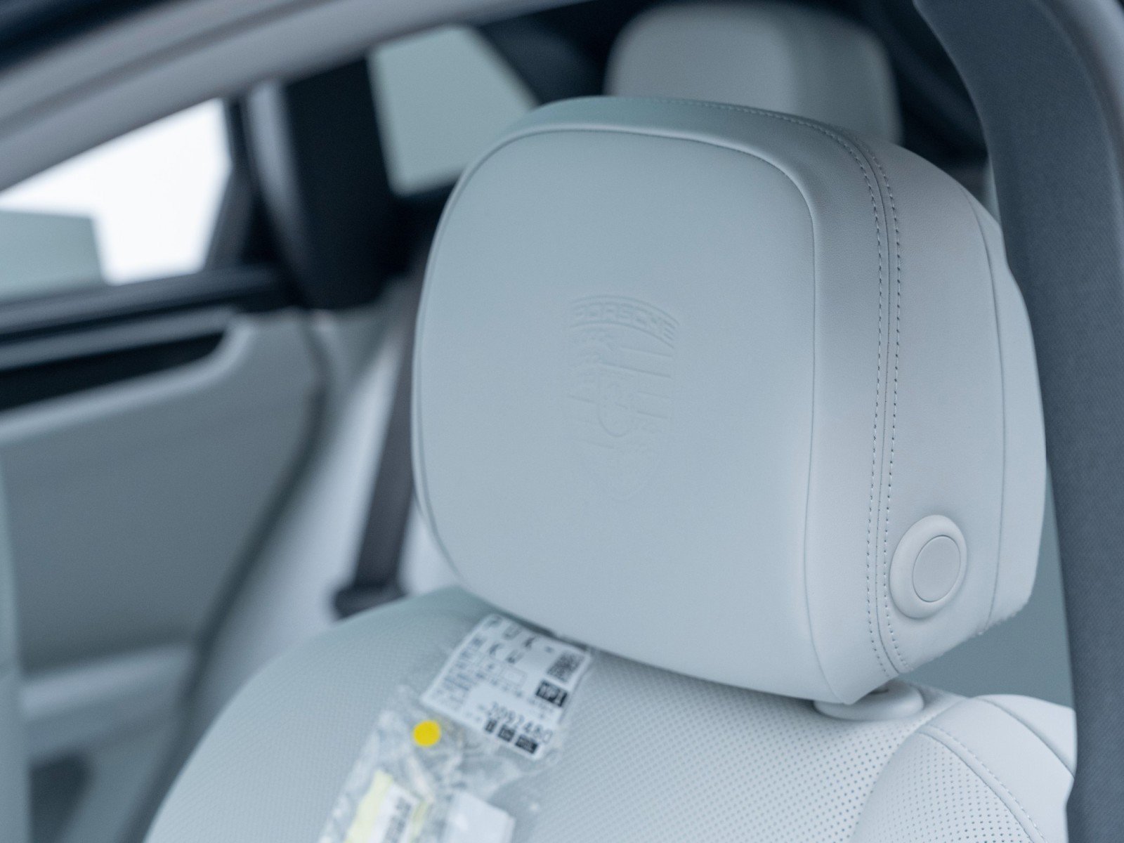 New 2026 Porsche Macan S image 21