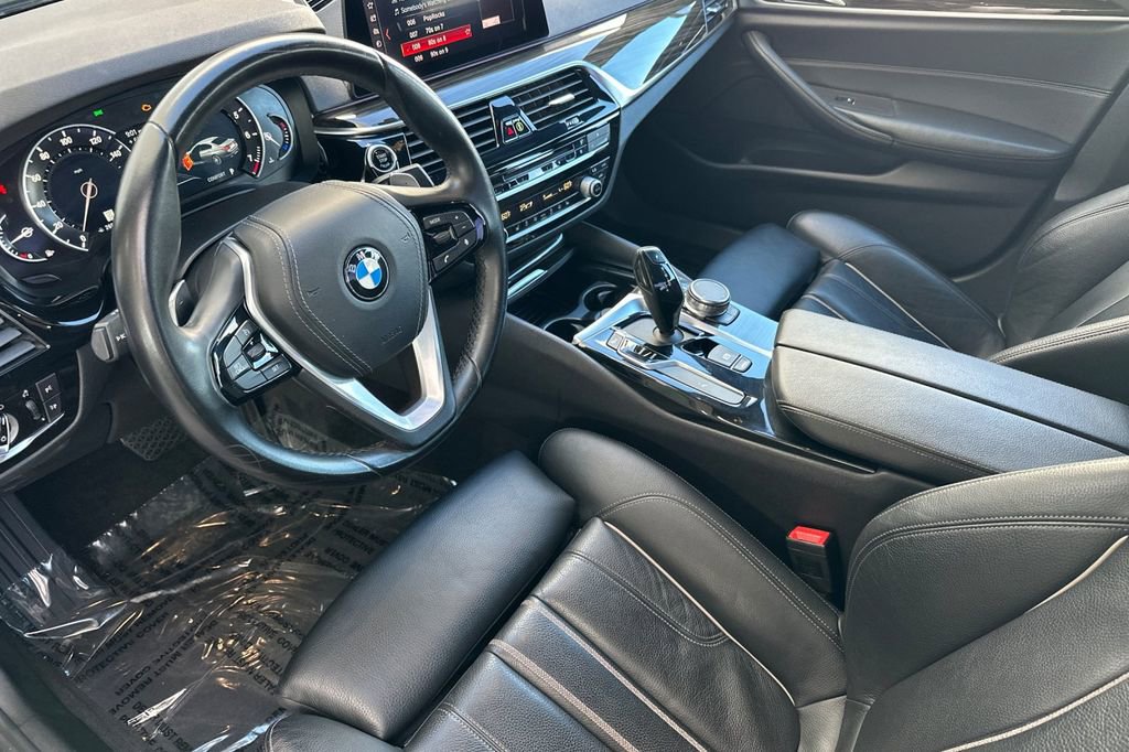 Used 2019 BMW 530i w/ Convenience Package image 9