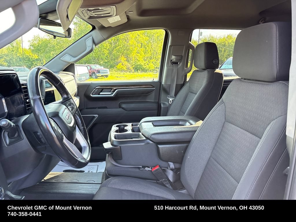 Used 2022 GMC Sierra 1500 Elevation w/ LPO, Elevation Black Package AWD/4WD image 12