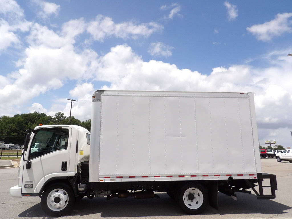 Used 2019 Isuzu NPR RWD image 54