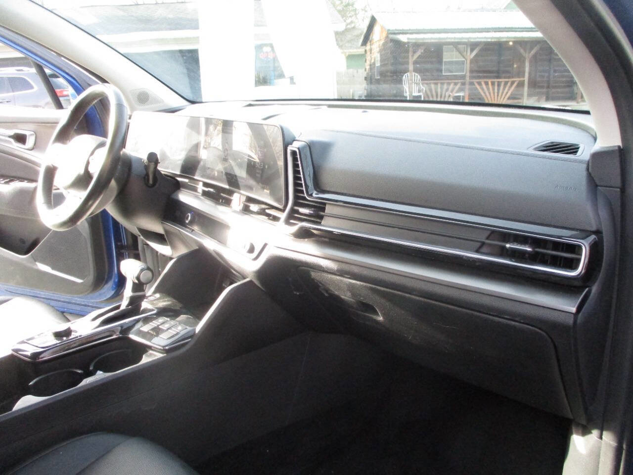 Used 2023 Kia Sportage EX image 25