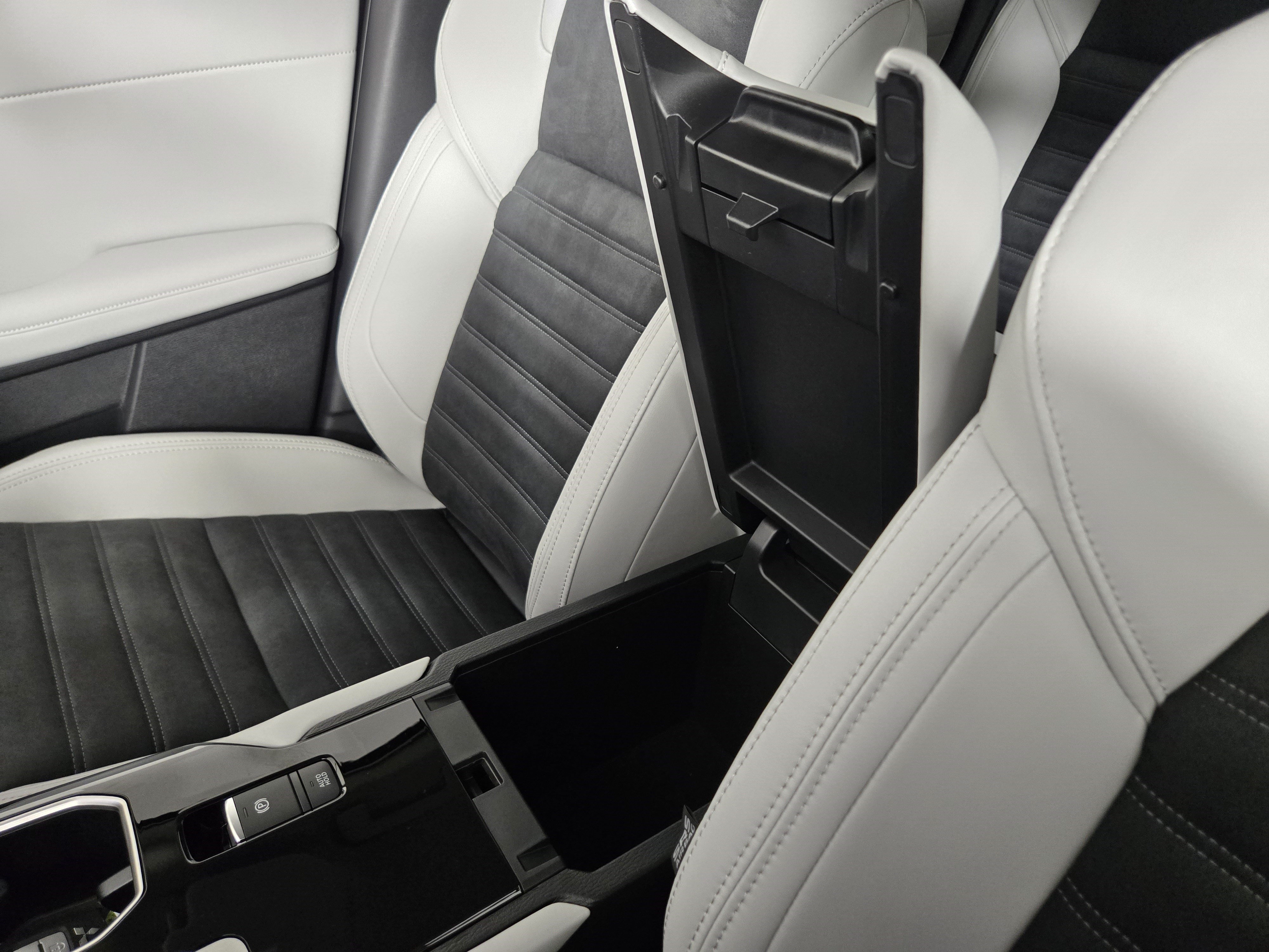 New 2026 Mitsubishi Outlander SE AWD/4WD image 27