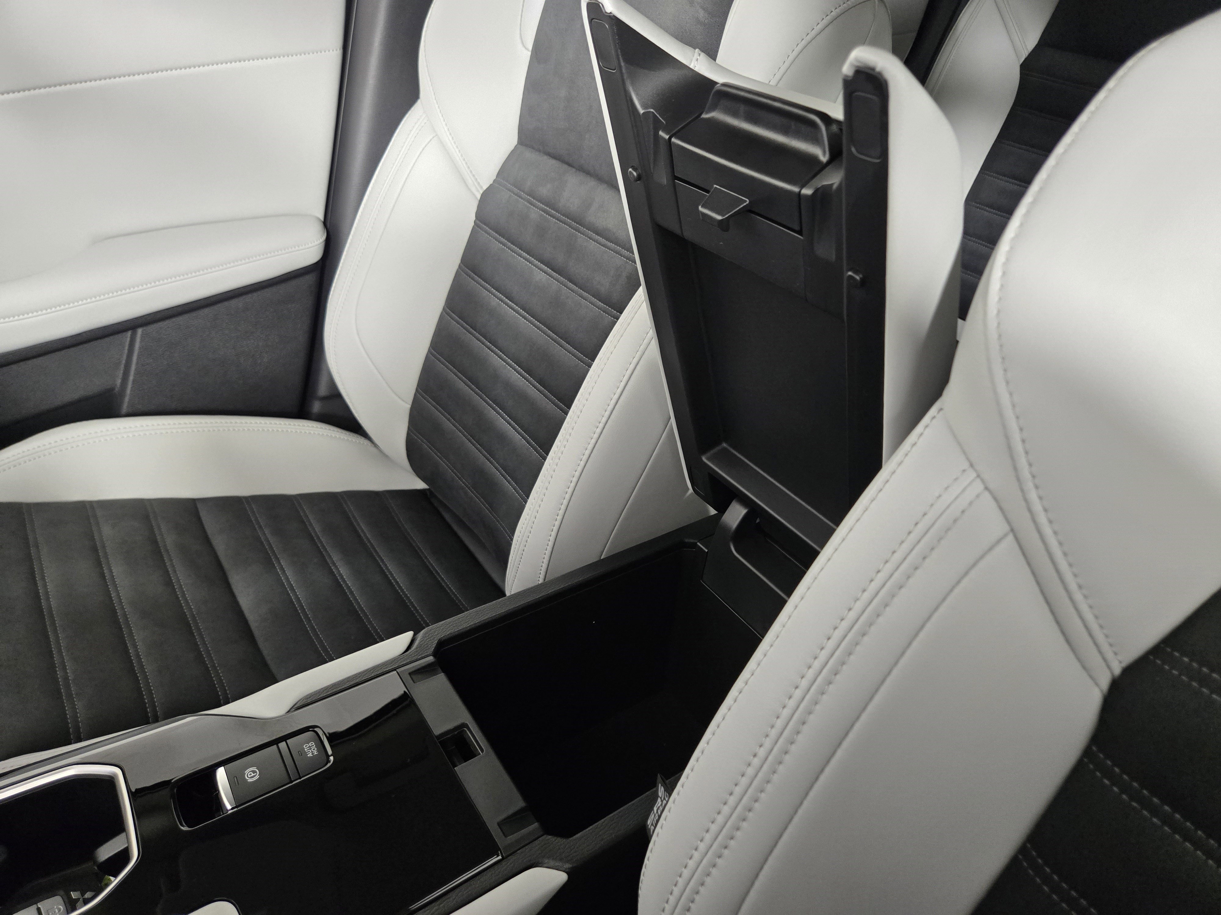 New 2026 Mitsubishi Outlander SE AWD/4WD image 27