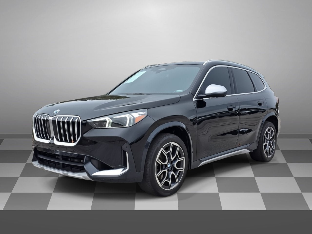 Used 2024 BMW X1 xDrive28i w/ Premium Package AWD/4WD image 3