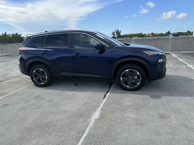 Used 2024 Nissan Rogue SV FWD image 15