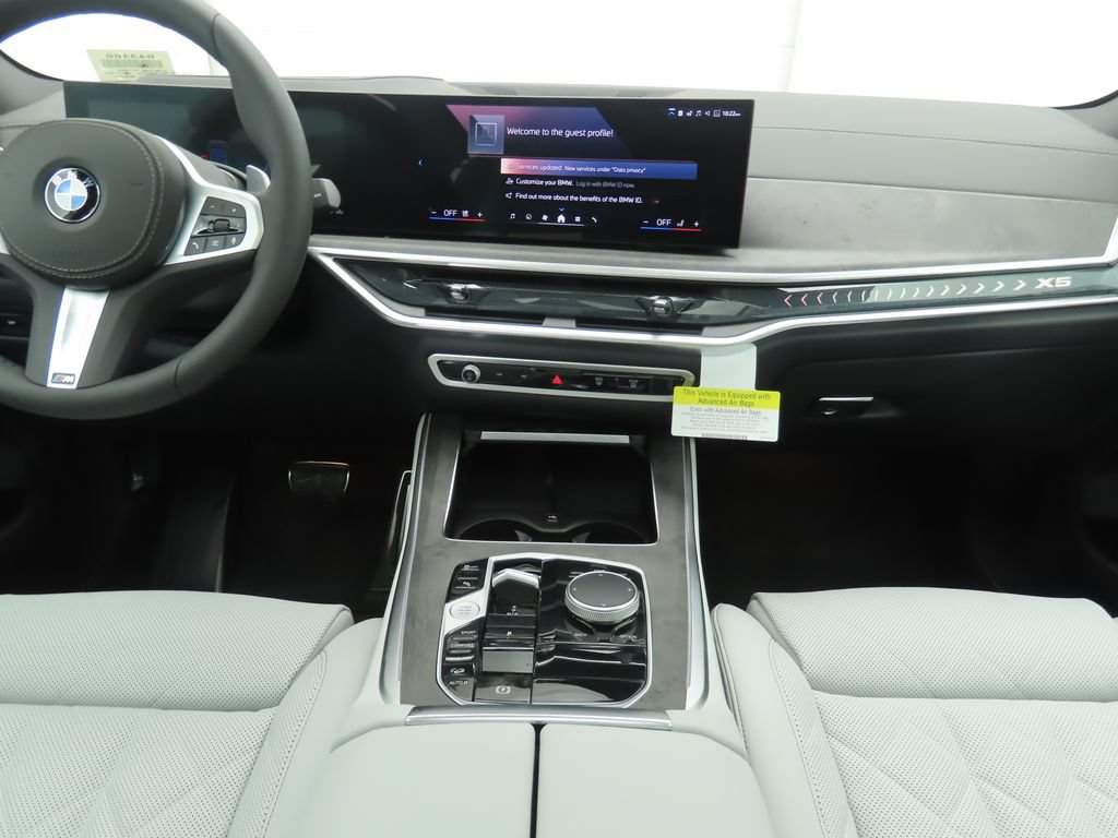 Used 2026 BMW X5 xDrive40i w/ M Sport Package AWD/4WD image 14