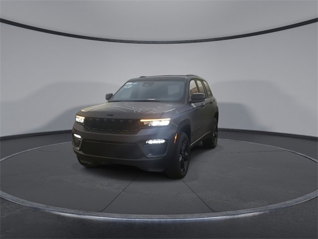 New 2025 Jeep Grand Cherokee Limited w/ Black Appearance Package image 3
