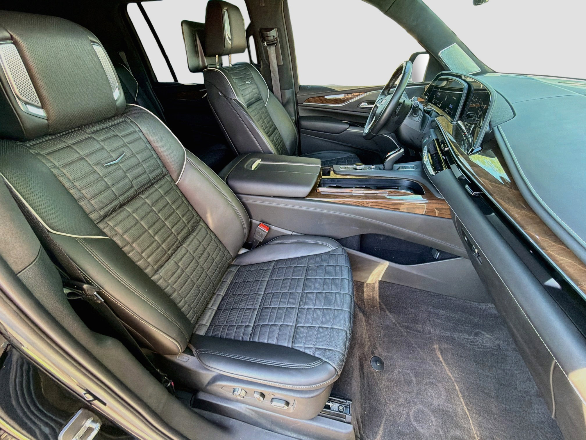 Certified 2023 Cadillac Escalade ESV Sport Platinum w/ LPO, ONYX Package AWD/4WD image 32